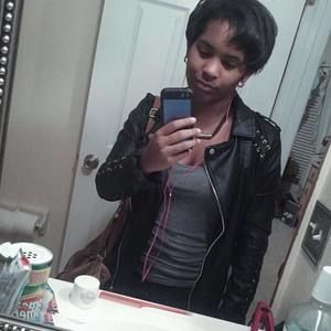 Meet your Posher, Stacy